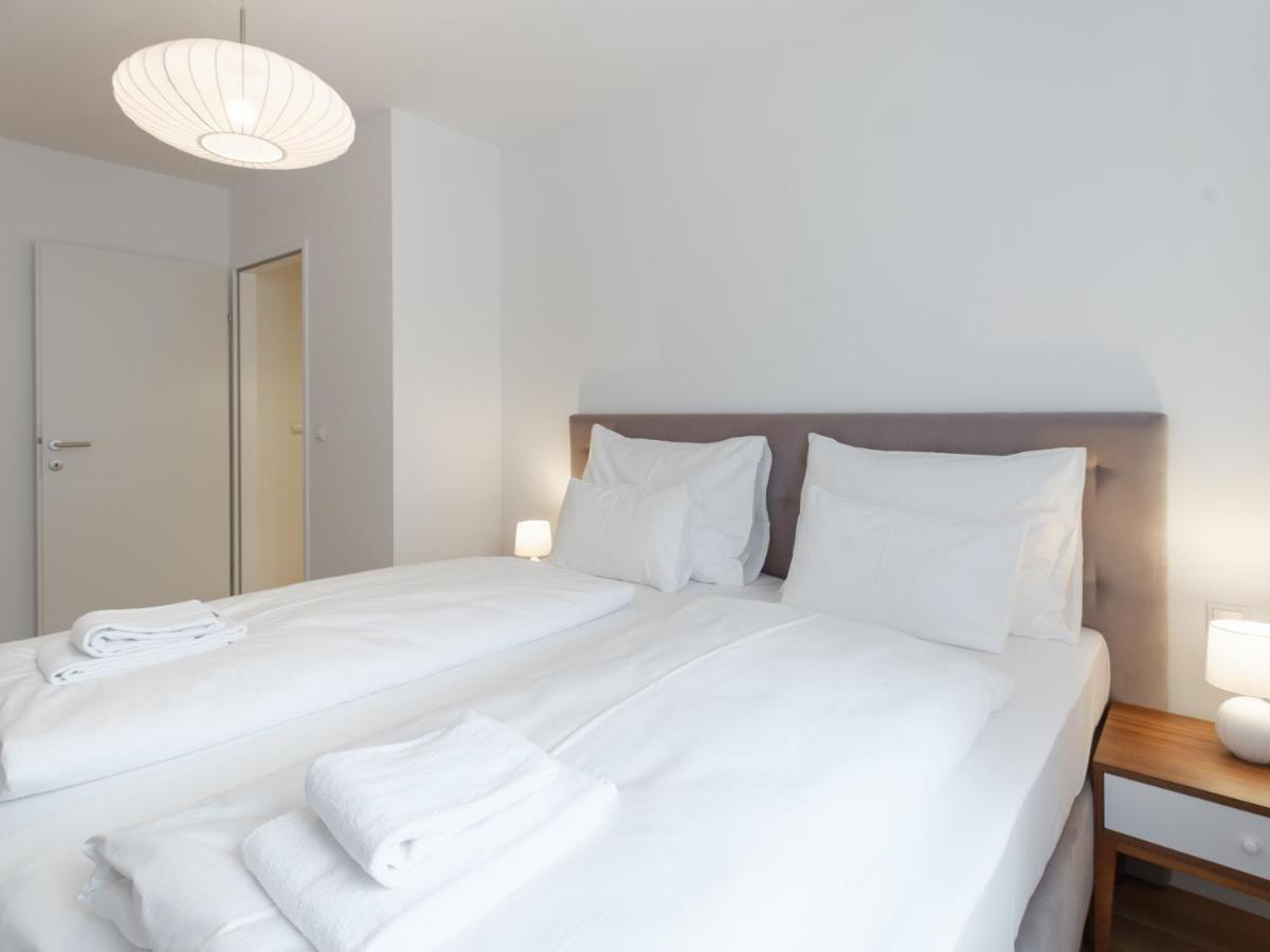 Myfavorit Apartments - Spacious Apartments Next To Puplic Transport U1 Direct Connection To Citycenter Viena Exterior foto