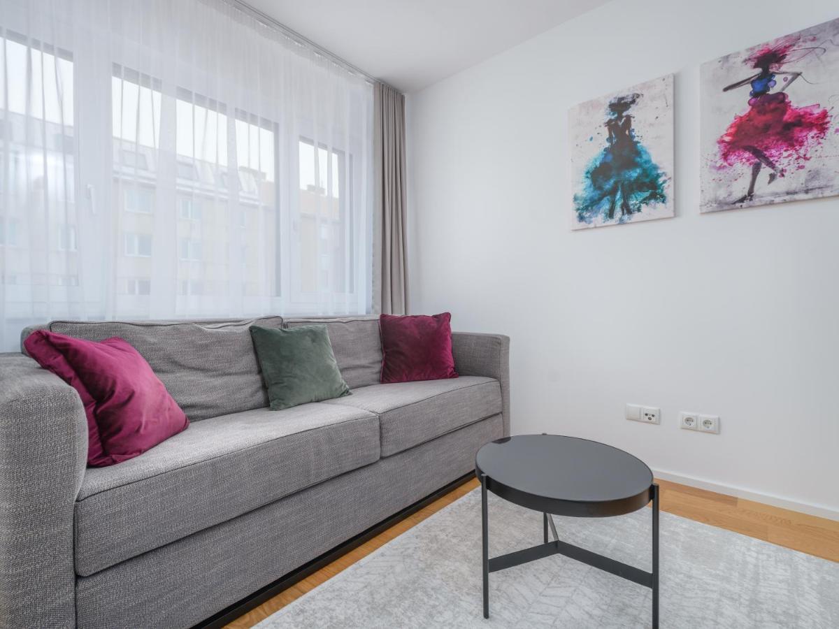 Myfavorit Apartments - Spacious Apartments Next To Puplic Transport U1 Direct Connection To Citycenter Viena Exterior foto