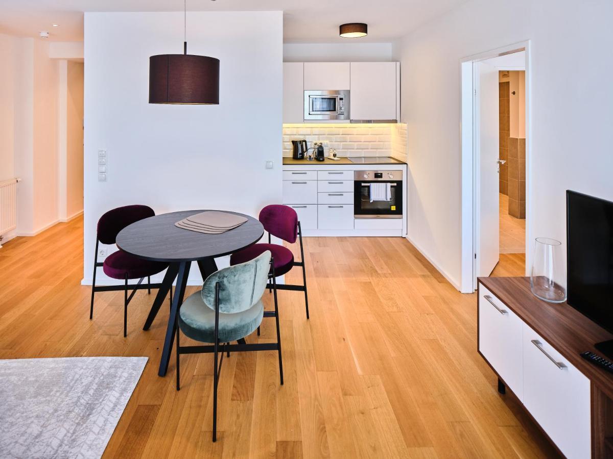 Myfavorit Apartments - Spacious Apartments Next To Puplic Transport U1 Direct Connection To Citycenter Viena Exterior foto